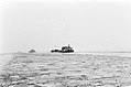 Konvooischepen met ijsbrekers op het IJsselmeer, Bestanddeelnr 924-1511.jpg