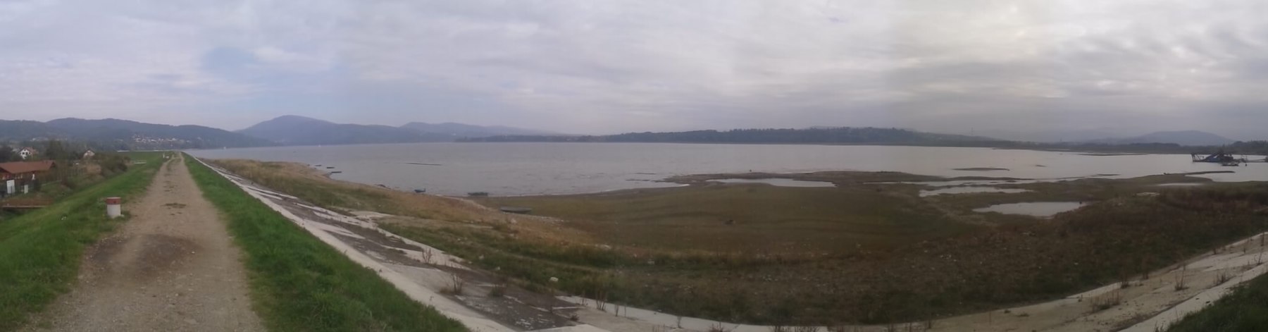 Lake Żywiec, view from Zarzecze.jpg