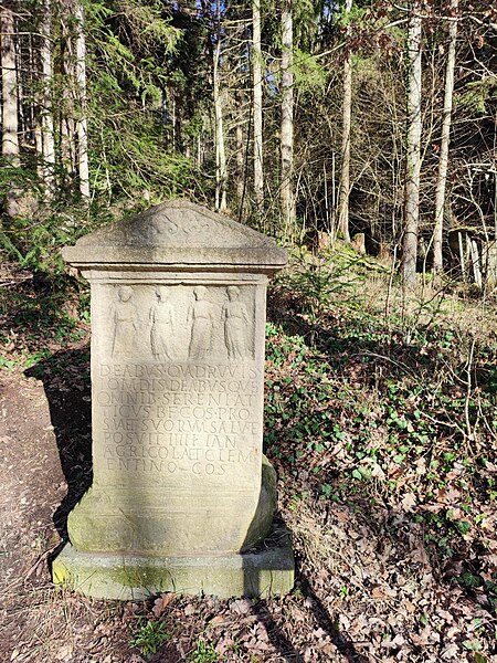 File:Landappbw 934770 1824 Römischer Altar Schwäbisch Gmünd.jpg