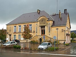 Het gemeentehuis te Le Chesne