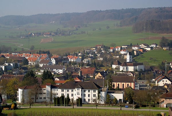 Lengnau village