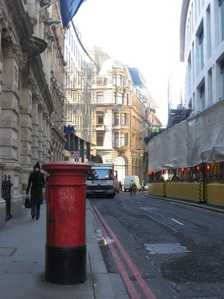 File:Lombard Street, EC3 - geograph.org.uk - 1094108.jpg