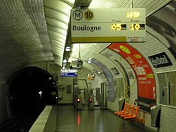 Mtro glise d'auteuil vide