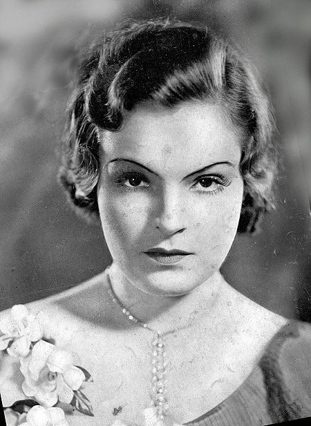 Magda-schneider 1935.jpg