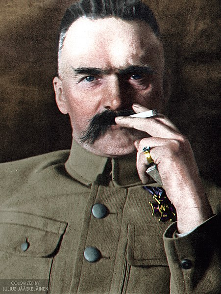 451px-Marshal_of_Poland_J%C3%B3zef_Pi%C5%82sudski._Born_in_1867_and_died_in_1935_at_the_age_of_67._%2846112331415%29.jpg