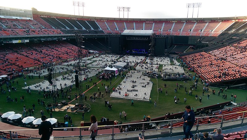 File:McCartney show last Candlestick park event - stierch.jpg