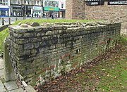 Medieval town wall Cardiff 002.jpg