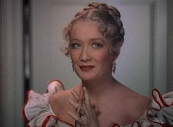 Miriam Hopkins elokuvassa Elämän uhkapeli (1935).