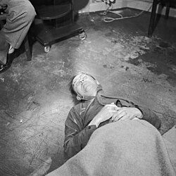 Heinrich Himmler's corpse after his suicide by cyanide poisoning in Allied custody, May 1945 Nazi Personalities BU6738.jpg