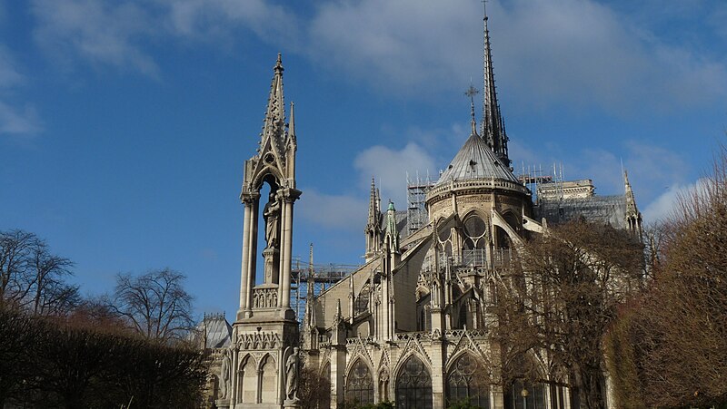 File:Notre-Dame 12-2018 Arrière.jpg