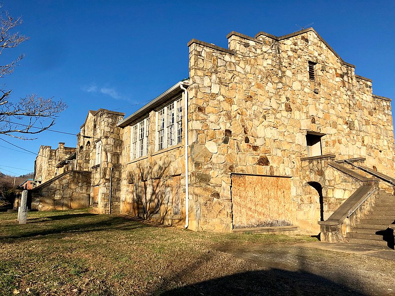 File:Old Mars Hill High School, Mars Hill, NC (46628925552).jpg