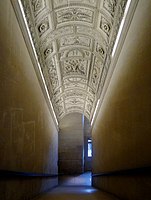 Η σκάλα Ερρίκου Β' στο βόρειο άκρο της πτέρυγας Λεσκό του Λούβρου