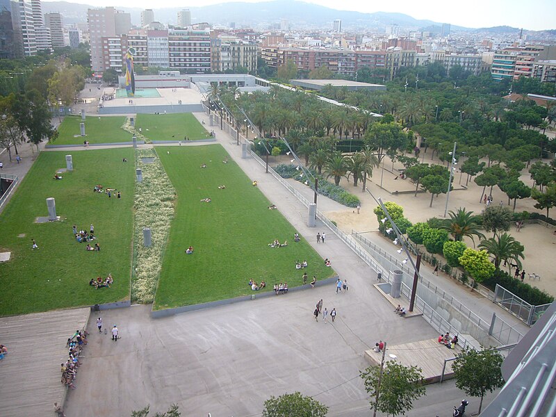 File:Parc de Joan Miró (des de les Arenas).JPG