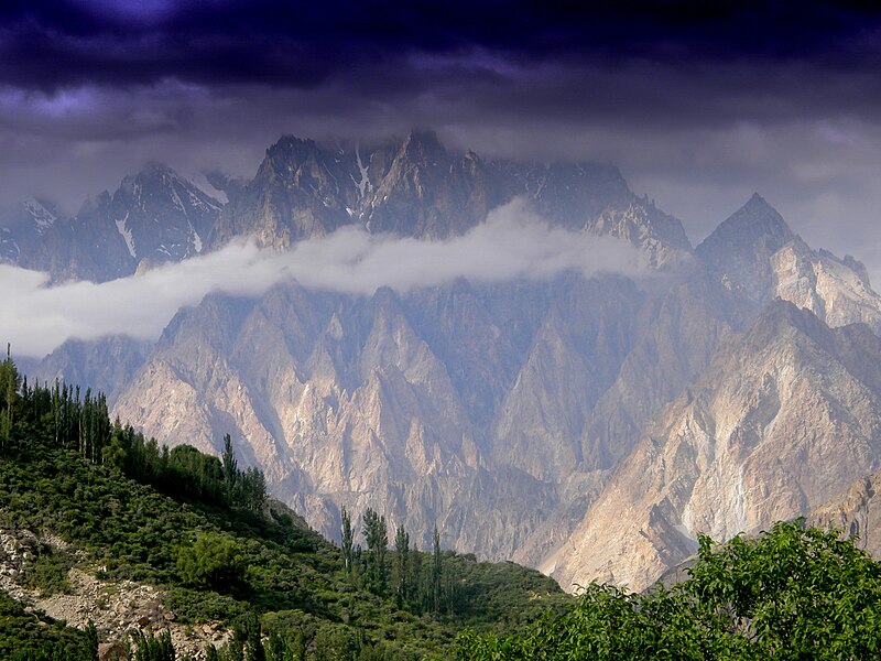 File:Passu cathedral Peak NorthPakistan.JPG