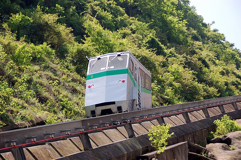 File:People mover in Sagamihara, Kanagawa 2008-06-13.jpg