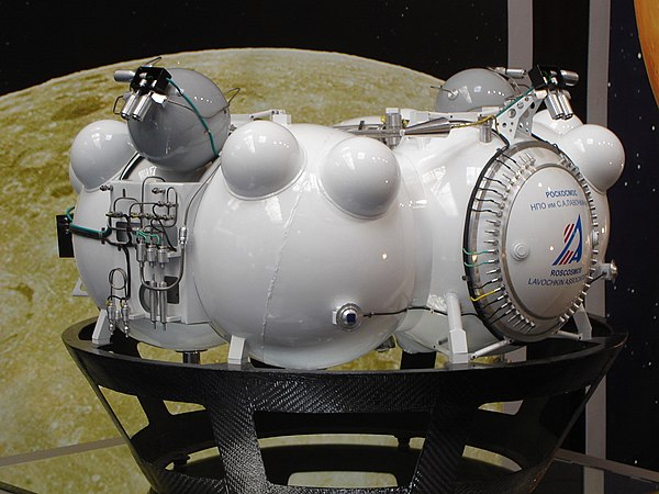 Mockup of the spacecraft's main propulsion unit