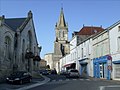 Pont-l'Abbé-d'Arnoult : rue du centre-ville