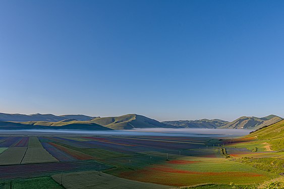 Poco a poco i colori - und dann tauchen die Farben aus dem Nebel auf,