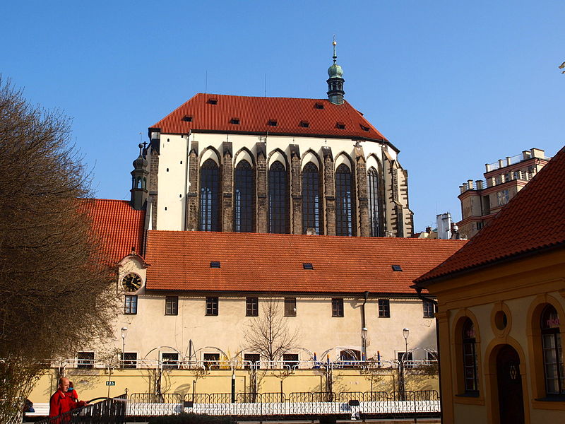 File:Praha kostel Panny Marie Sněžné klenba1.JPG