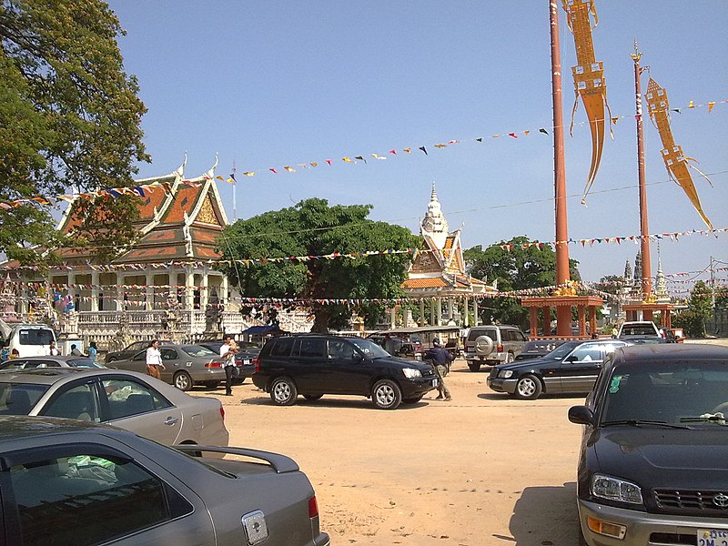 File:Prek SamRang pagoda in Takhmao Kandal province - panoramio.jpg