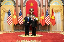 Tổng Bí thư, Chủ tịch nước Nguyễn Phú Trọng tiếp Tổng thống Donald Trump ở Phủ Chủ tịch, năm 2019