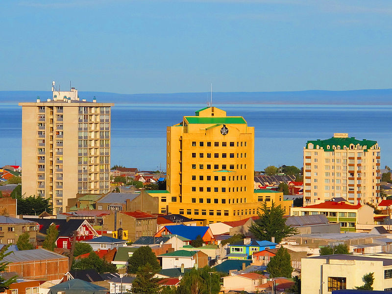 File:Punta Arenas desde el otro "Cerro Mirador" - Chile.jpg