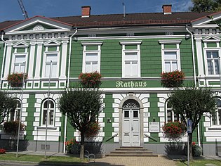 Rathaus in Straß.jpg