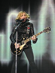 The Baltimore Sun's Liz Smith singled out Madonna's "impressive guitar licks" and "ability to command the stage as a rock-chick extraordinaire" in performances such as "I Love New York". RayOfLightFresno.jpg