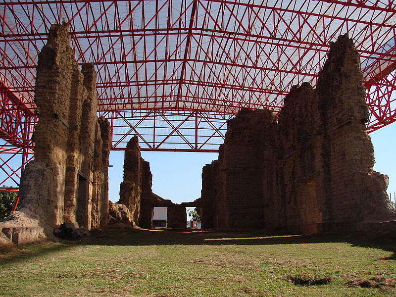 File:Ruinas da igreja matriz de Vila Bela 2.jpg