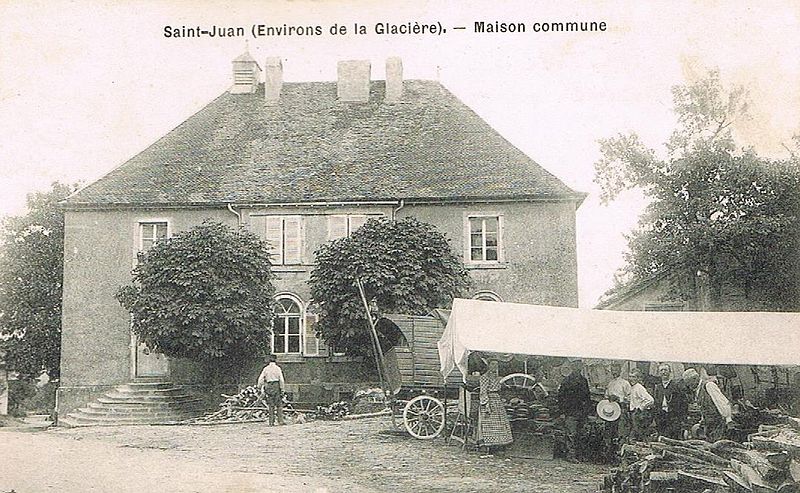 File:Saint-Juan (Doubs) maison commune vers 1900.jpg