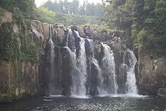 Sekinoo falls.jpg