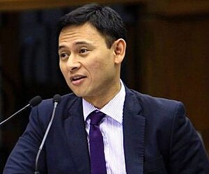 Senator Sonny Angara at the Senate.jpg