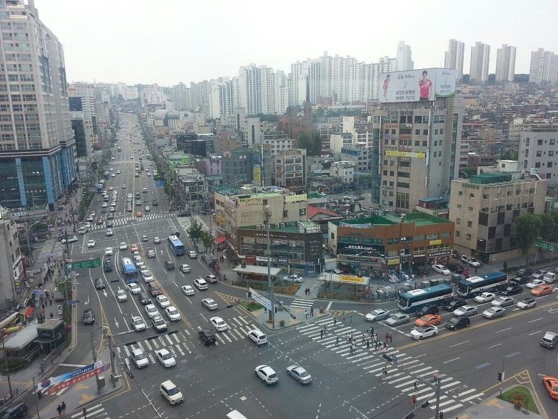 File:Seoul National University Station Intersection and Bongcheon-ro Intersection and Gwanak-ro.jpg