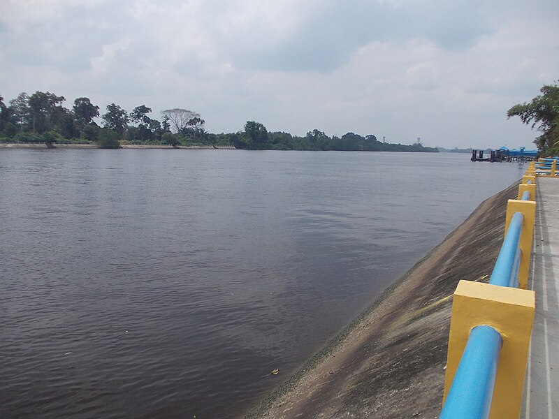 File:Siak River.JPG