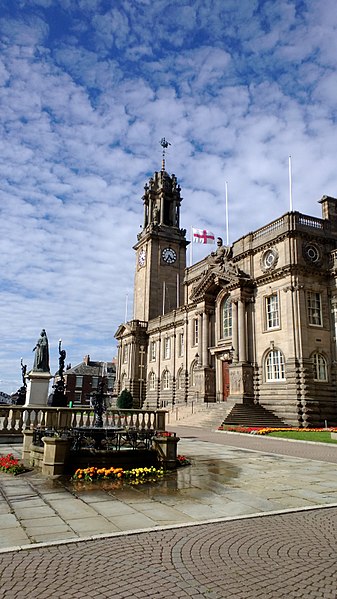 File:South Shields Town Hall 2013.jpg