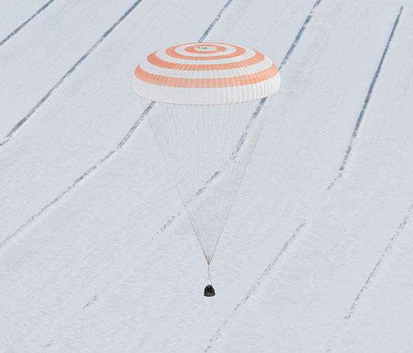 Soyuz TMA-16 Lands