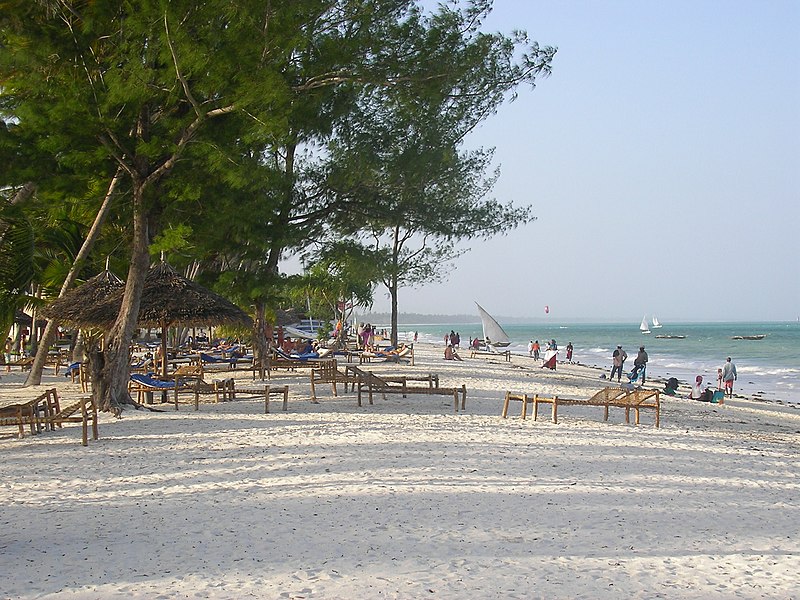 File:Spiaggia a Zanzibar.jpg