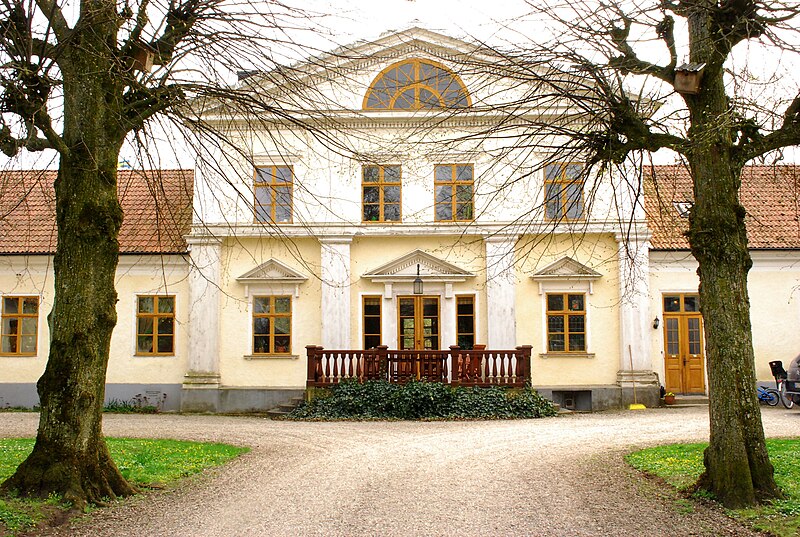 File:Stafva Gård, Barlingbo.jpg