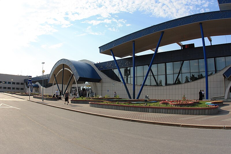 File:Surgut Airport, Khanty-Mansi Autonomous Okrug, Russia - panoramio (43).jpg