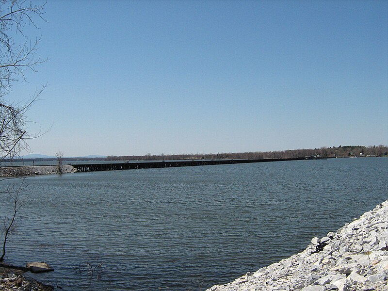 File:Swanton-Alburgh VT Trestle.JPG