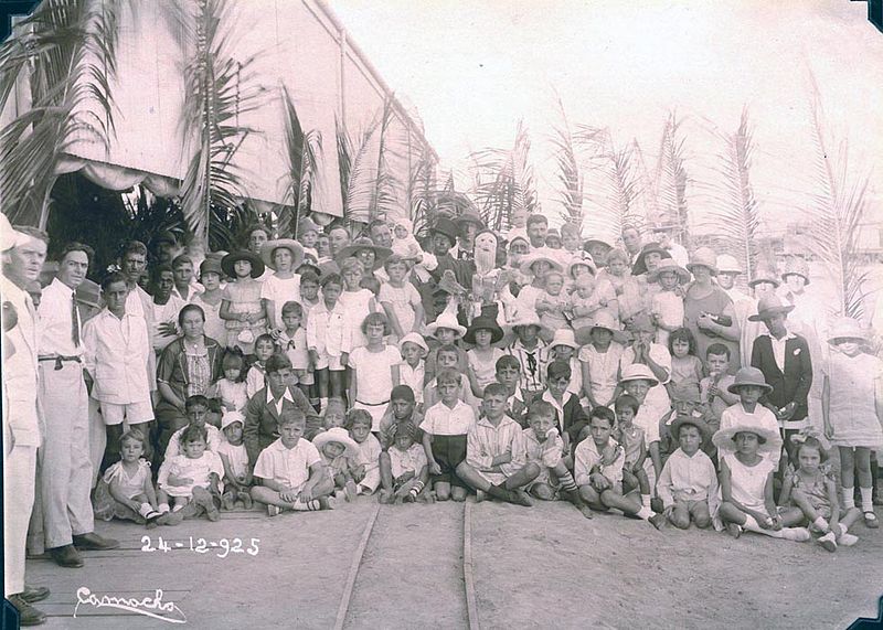 File:TT CMZ-AF-GT E 2-1 9 15 - Uma festa de Natal.jpg