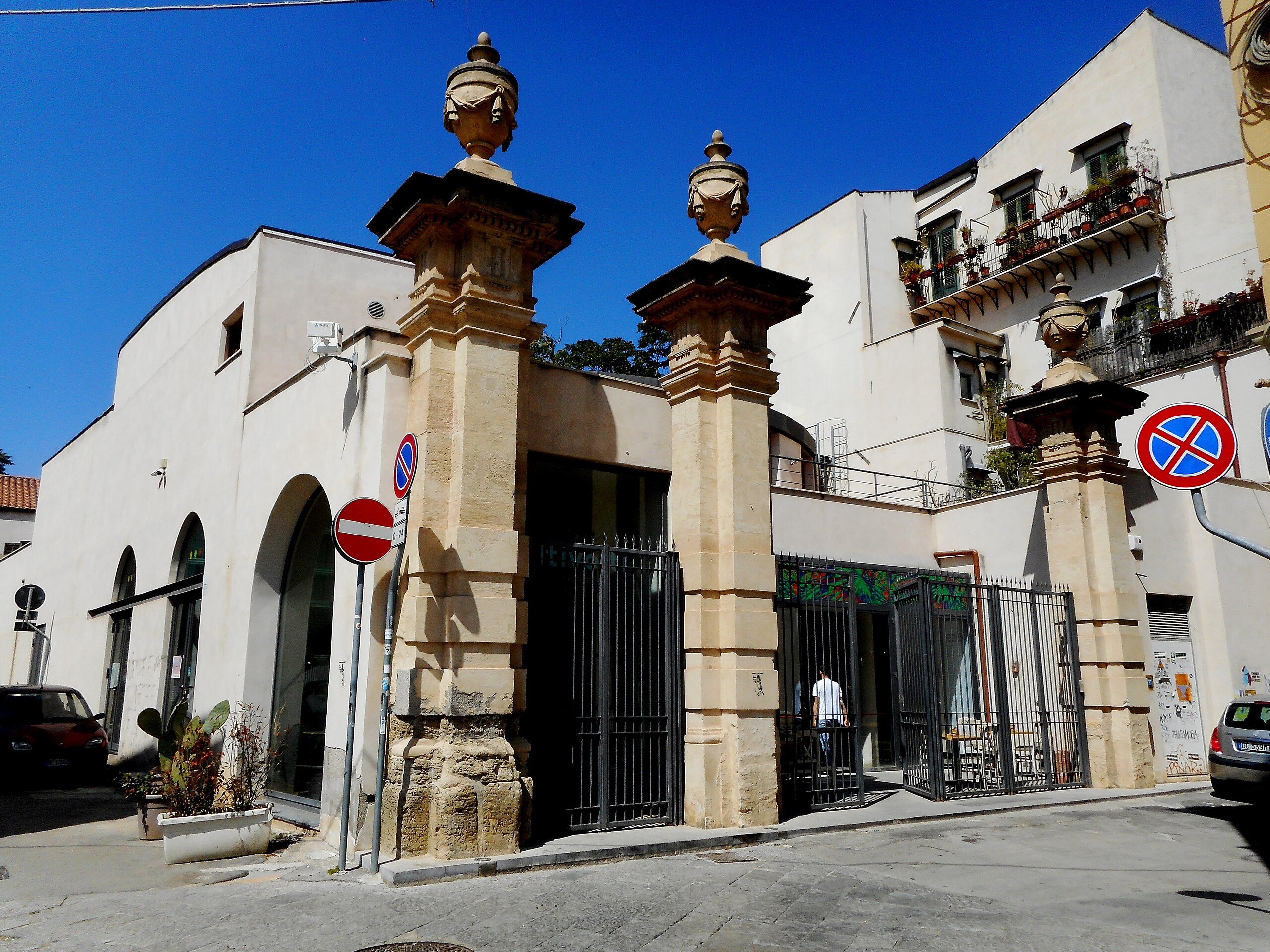 Garibaldi Theater at the Kalsa