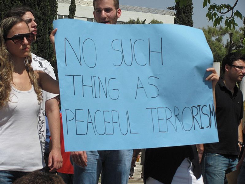 File:Tel Aviv university students support IDF and Israel against Gaza Flotilla 3.jpg