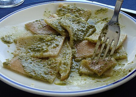 Testaroli-Pesto-Pontremoli-2800.jpg