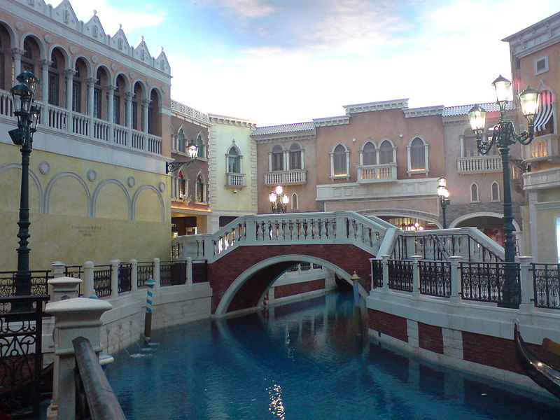 File:The venetian macao bazaar.jpg