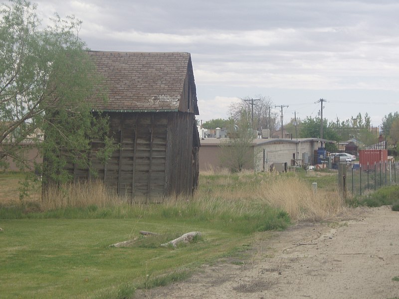 File:Tithing Granary Huntington Utah.jpeg