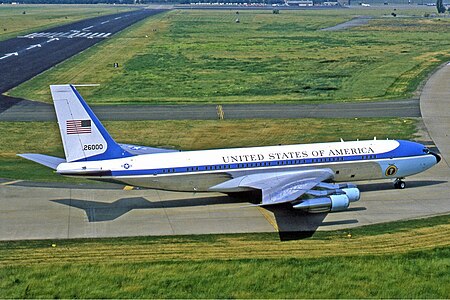 Tập_tin:USAF_Boeing_VC-137C_Manteufel.jpg