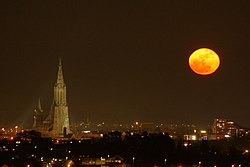 Ulmer Münster bei Nacht.JPG