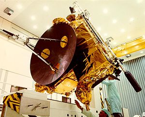 Ngày 06/10/1990, tàu con thoi Discovery phóng thành công tàu thám hiểm Mặt Trời Ulysses - 300px Ulysses spacecraft / Thiên văn học Đà Nẵng