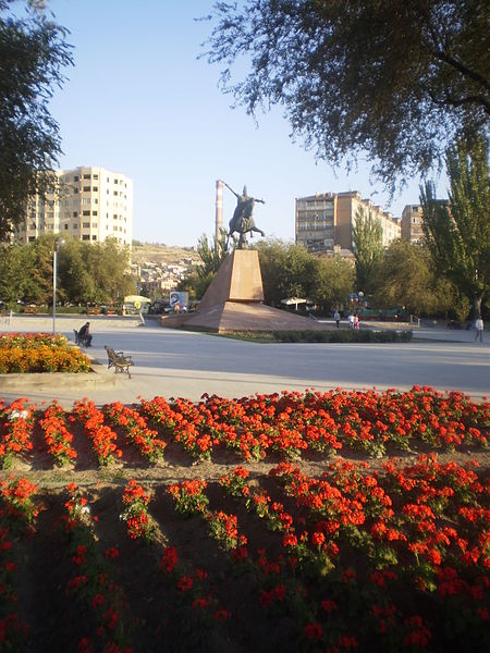 File:Vardan Mamikonyan monument 9122281 32.JPG